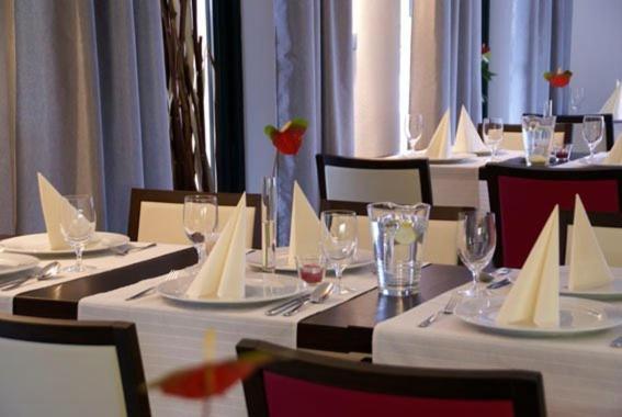 F - Team Hotel Liptovský Hrádok Kültér fotó