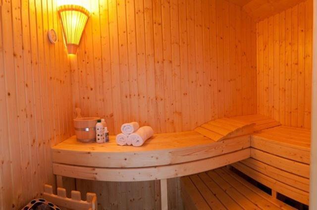 F - Team Hotel Liptovský Hrádok Kültér fotó